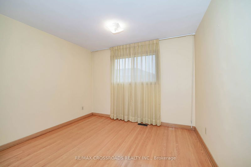 1326 Victoria Park Ave  Toronto, M4B 2L6 | Image 16