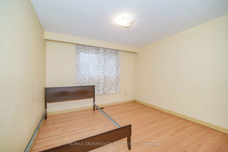 1326 Victoria Park Ave  Toronto, M4B 2L6 | Image 22