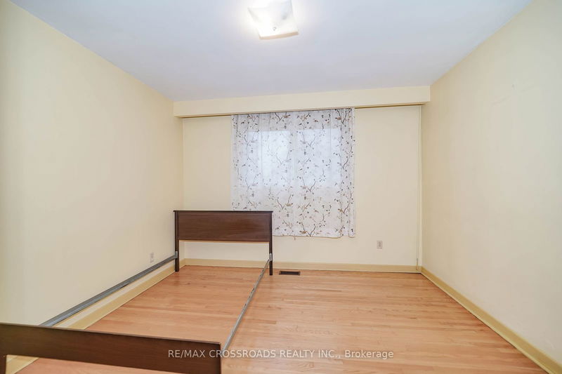 1326 Victoria Park Ave  Toronto, M4B 2L6 | Image 23