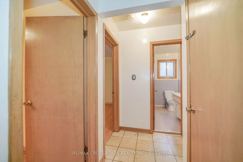 1326 Victoria Park Ave  Toronto, M4B 2L6 | Image 26