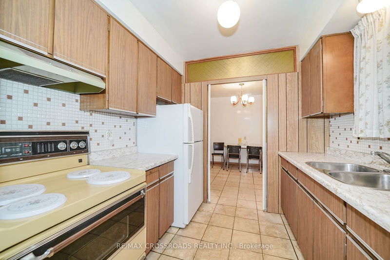 1326 Victoria Park Ave  Toronto, M4B 2L6 | Image 7