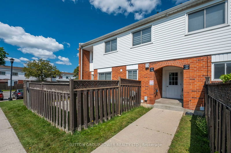  140 - 1010 Glen St  Oshawa, L1J 6J2 | Image 4