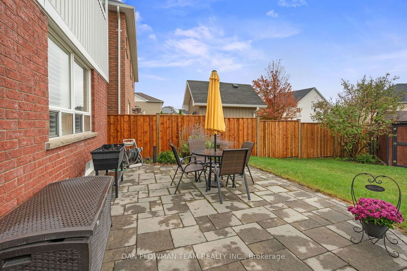 1832 Badgley Crt  Oshawa, L1K 0H5 | Image 34