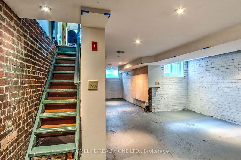 62 Kent Rd  Toronto, M4L 2X6 | Image 28