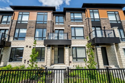 296 Carnwith Drive E — photo 2