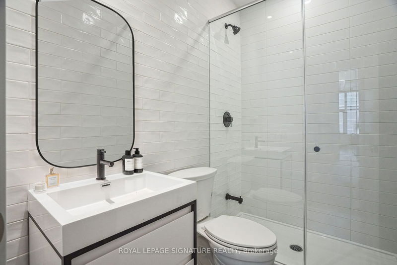  403 - 150 Logan Ave  Toronto, M4M 0E4 | Image 21