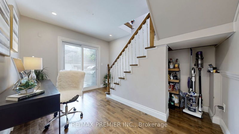 71 Glenburn Ave  Toronto, M4B 2X6 | Image 20