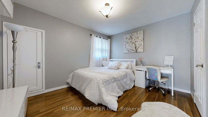 71 Glenburn Ave  Toronto, M4B 2X6 | Image 23