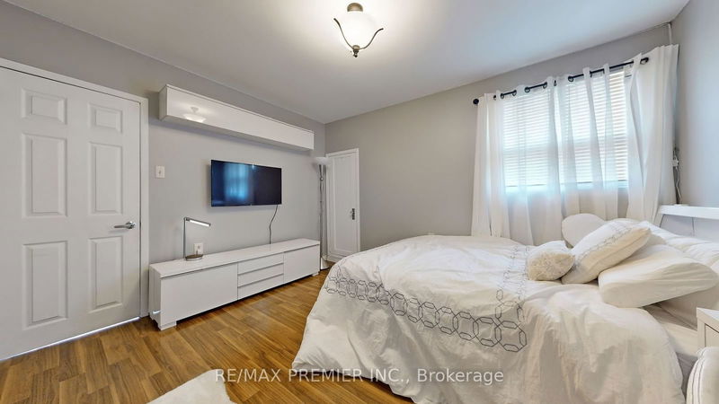 71 Glenburn Ave  Toronto, M4B 2X6 | Image 24