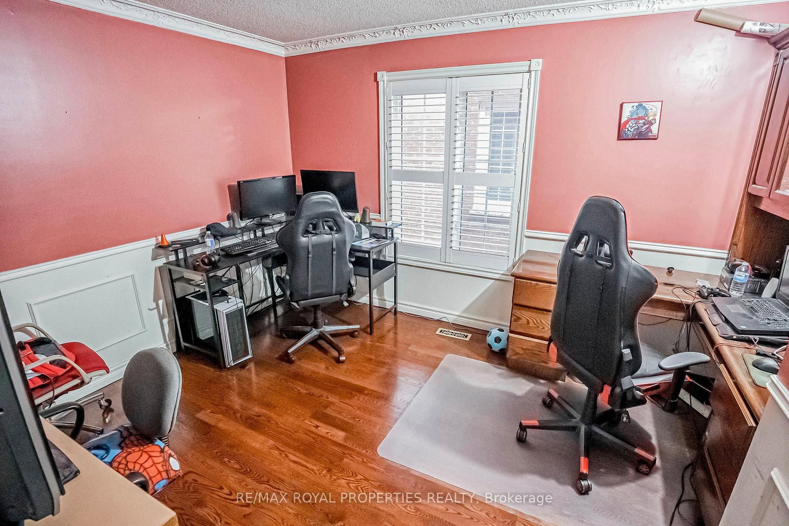 Listing Image 16