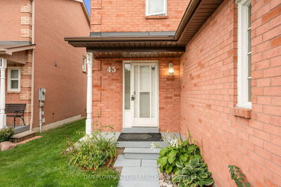 45 Sharp Cres  Ajax, L1T 3R2 | Image 1