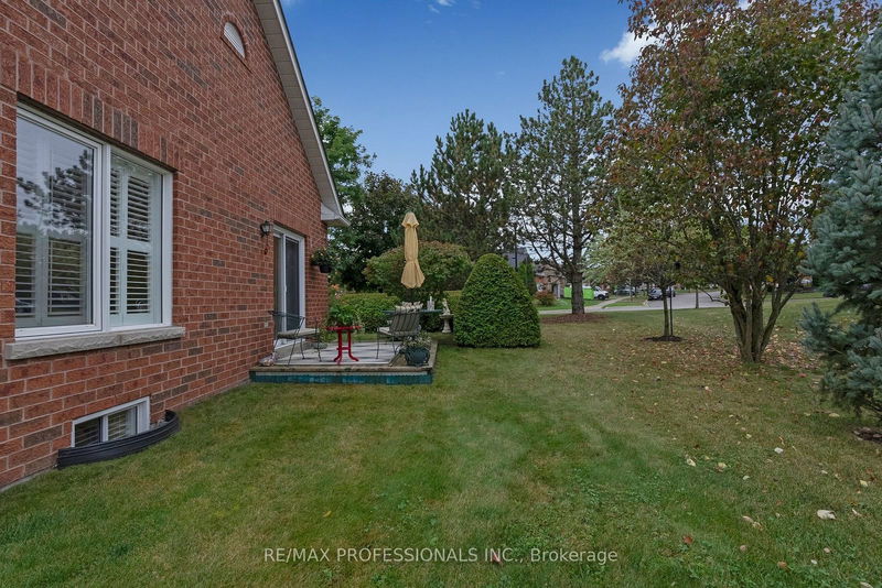 71 Country Estates Dr  Scugog, L9L 1S3 | Image 37