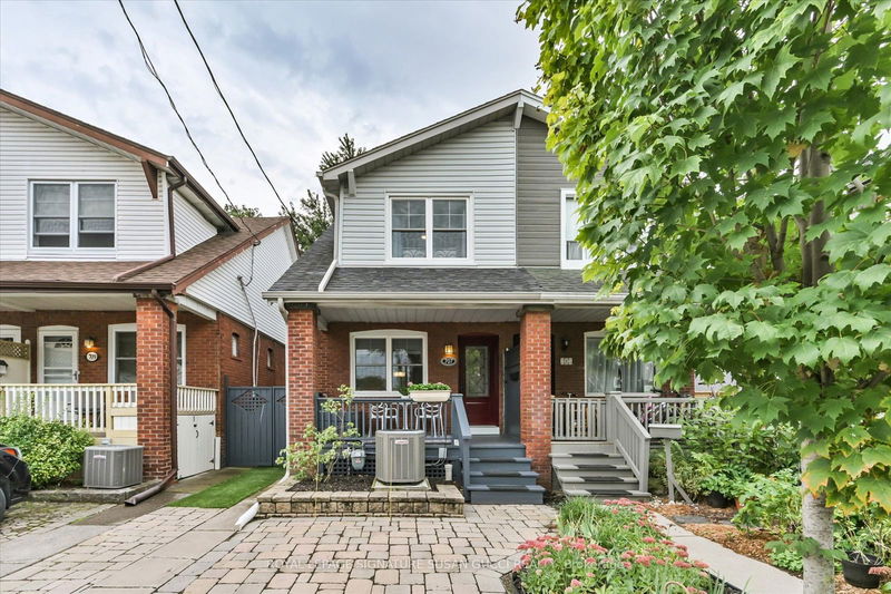 home for sale on 707 Sammon Avenue