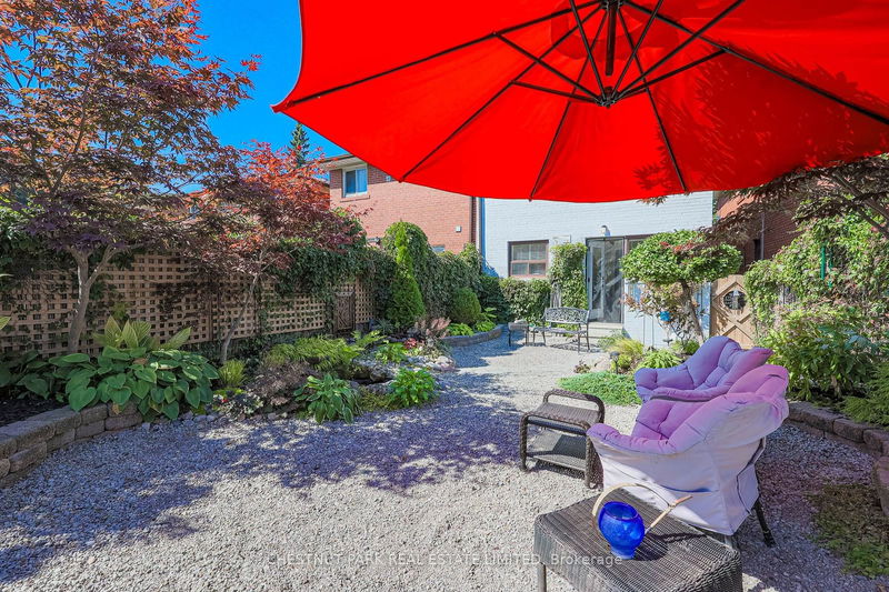 39 Aldergrove Ave  Toronto, M4C 1B3 | Image 27