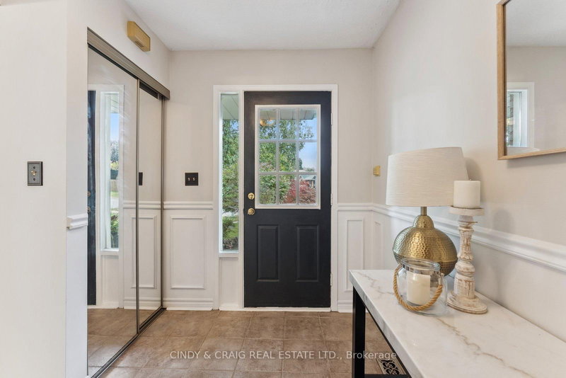 81 Beechnut Cres, Clarington, L1E 1Y4 | Image 2