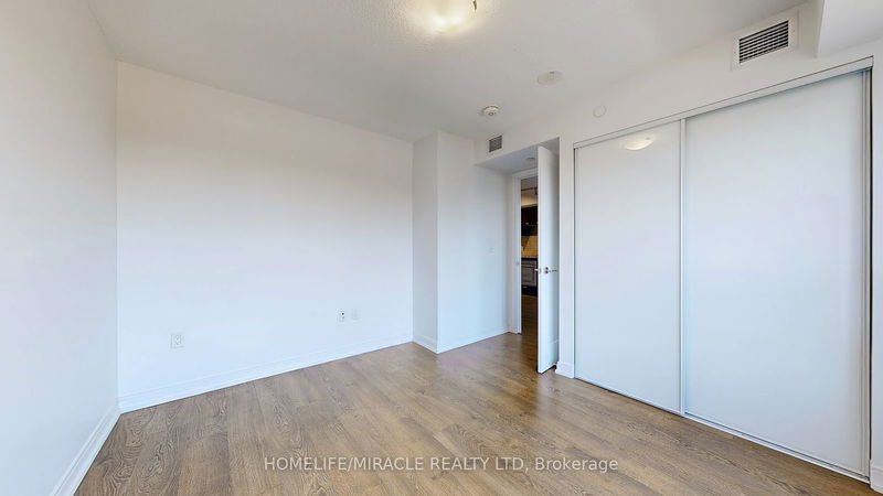  718 - 275 Village Green Sq  Toronto, M1S 0L8 | Image 14