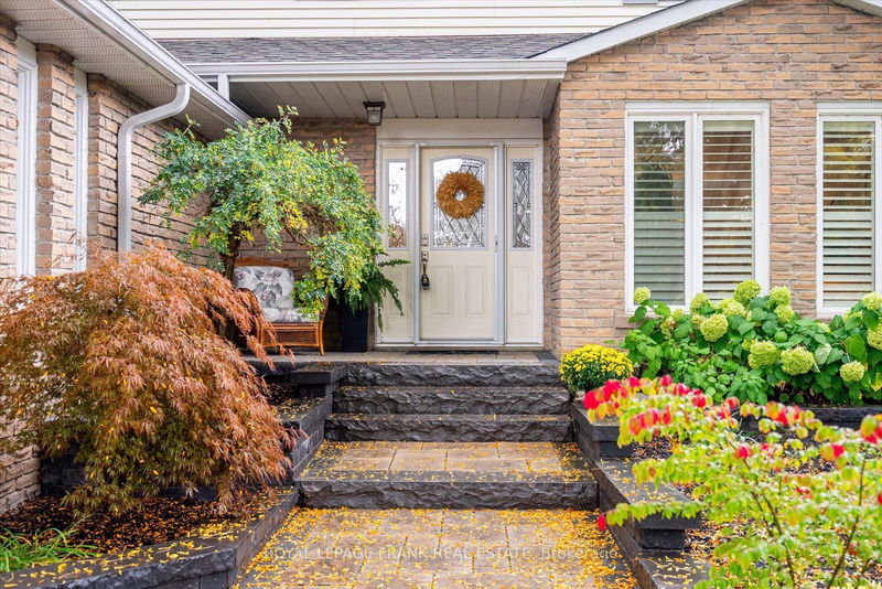 14 Mattawa Crt  Whitby, L1P 1E3 | Image 2