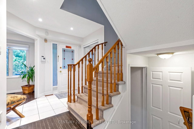 2048 Blue Ridge Crescent, Pickering, ON | Condos.ca