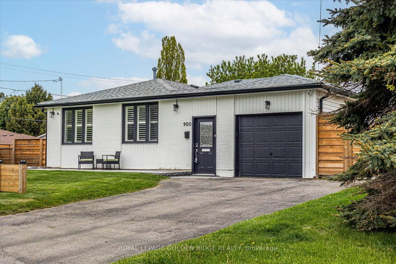 900 Lynx Ave  Pickering, L1W 2K7 | Image 1