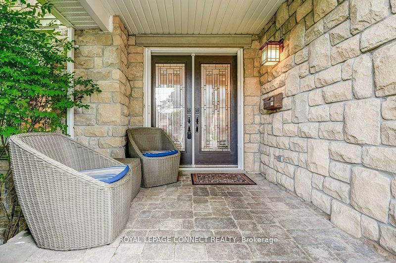 1880 Spruce Hill Rd  Pickering, L1V 1S7 | Image 2