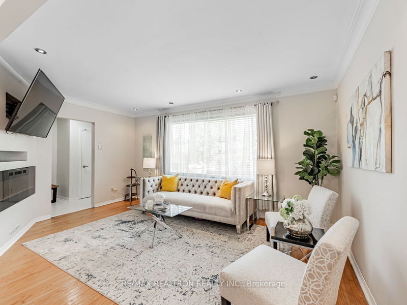 101 Flora Dr  Toronto, M1P 1A7 | Image 6