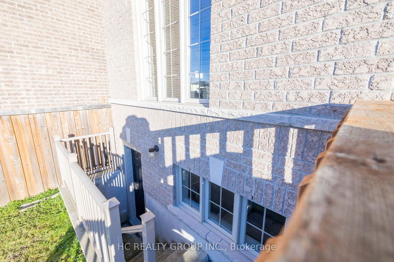 35 Stockell Cres  Ajax, L1T 0M5 | Image 30