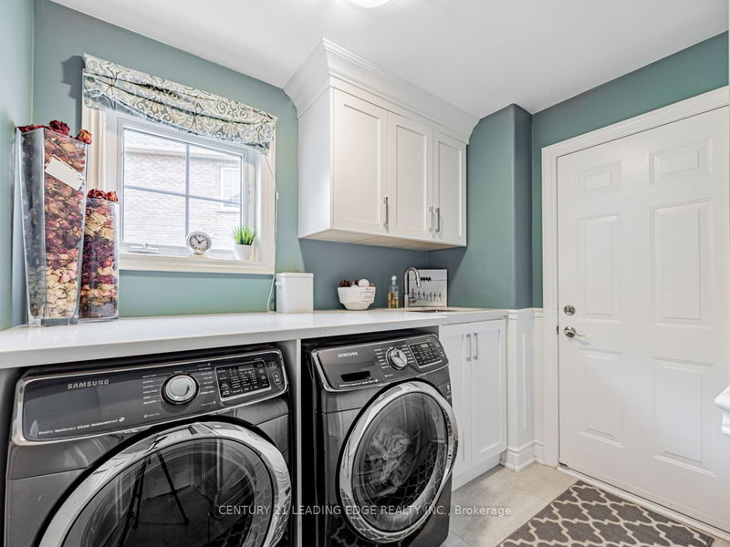 16 Corner Crt  Whitby, L1P 1R7 | Image 31