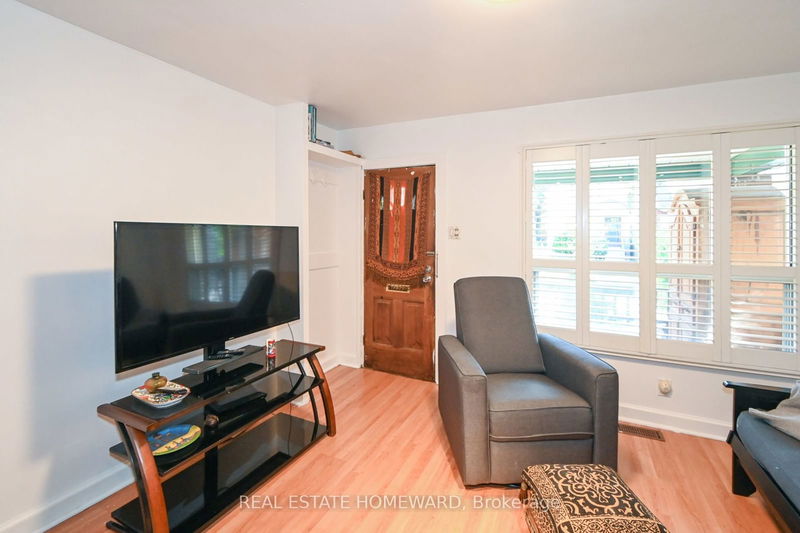 204 Gledhill Ave  Toronto, M4C 5L1 | Image 5