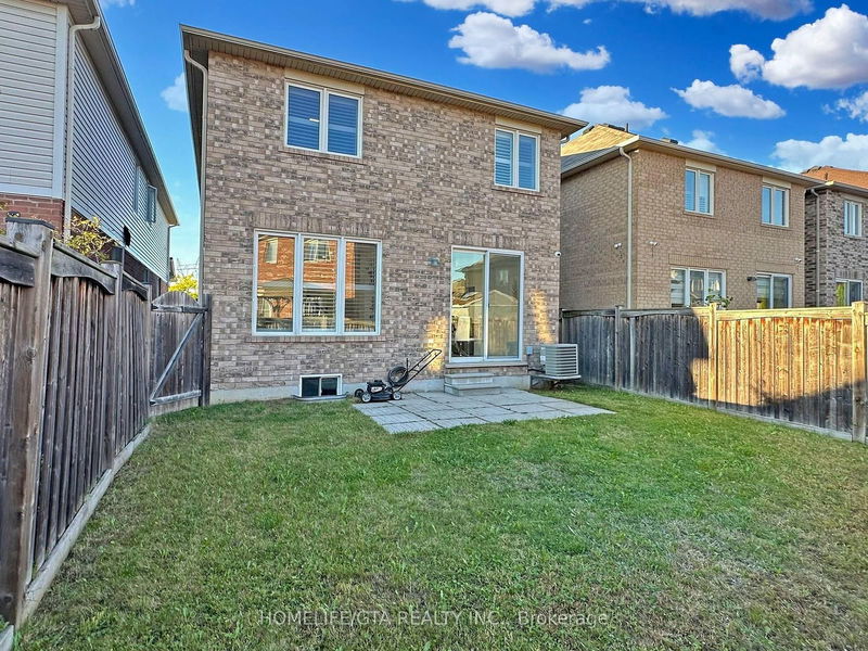 1747 Liatris Dr E Pickering, L1X 0B2 | Image 37