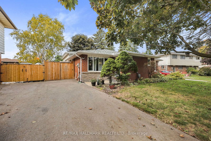 290 Brighton Crt  Oshawa, L1G 6H6 | Image 2