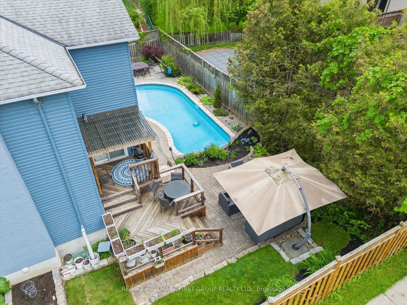 1501 Streamside Crt  Pickering, L1W 3Y3 | Image 32