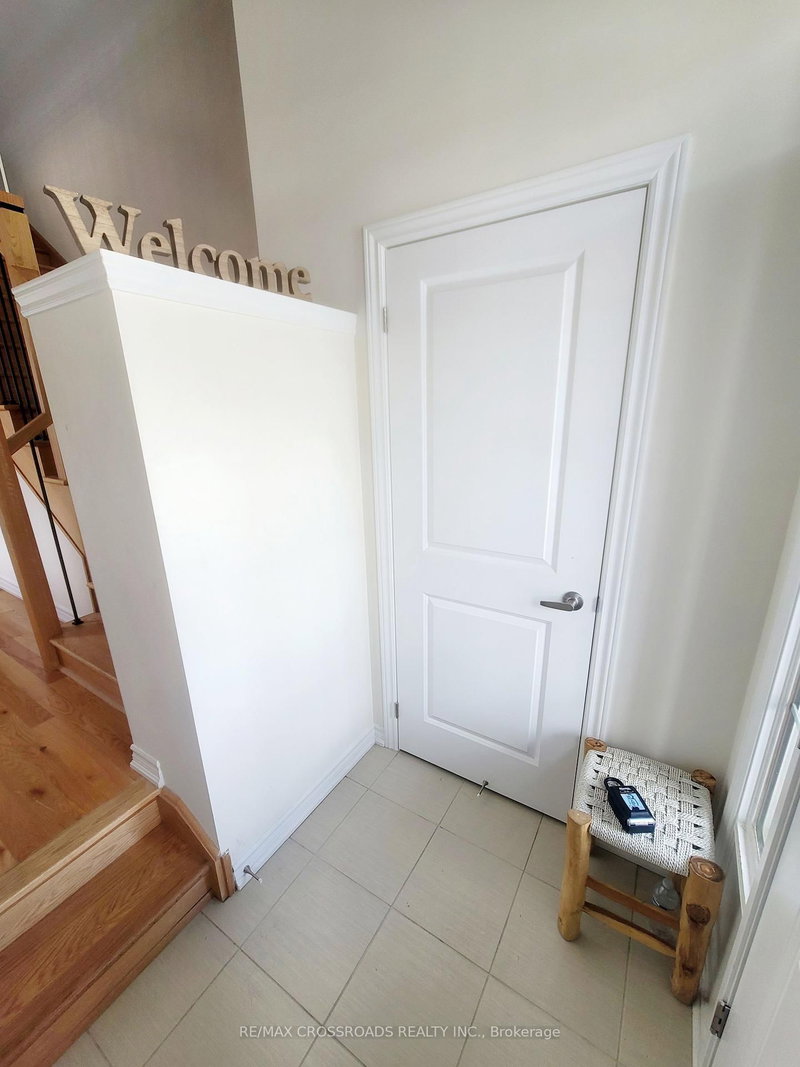 1143 Skyridge Blvd, Pickering, L1X 2R2 | Image 2