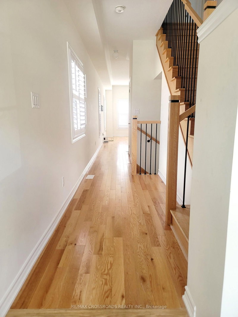 1143 Skyridge Blvd, Pickering, L1X 2R2 | Image 3