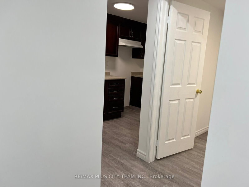 BSMT - 94 Staines Rd, Toronto, M1X 1Y9 | Image 3