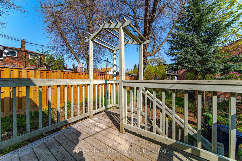 14 Pinegrove Ave  Toronto, M1N 2G4 | Image 23