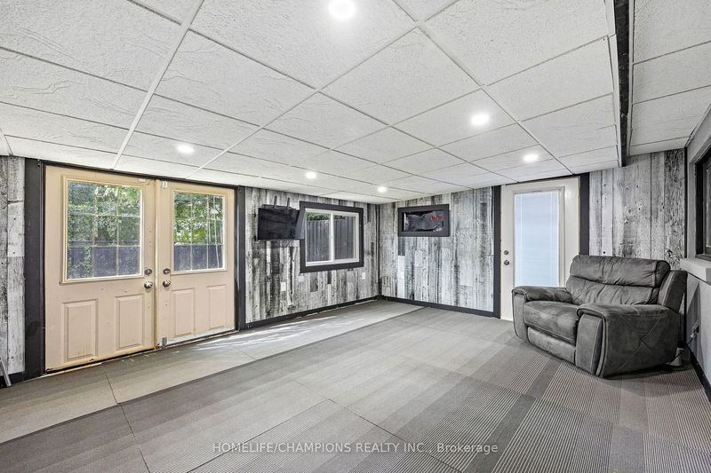 26 Cartier Cres  Toronto, M1P 3N8 | Image 18