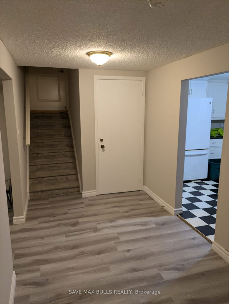 home for lease on 1152 Gloucester Square