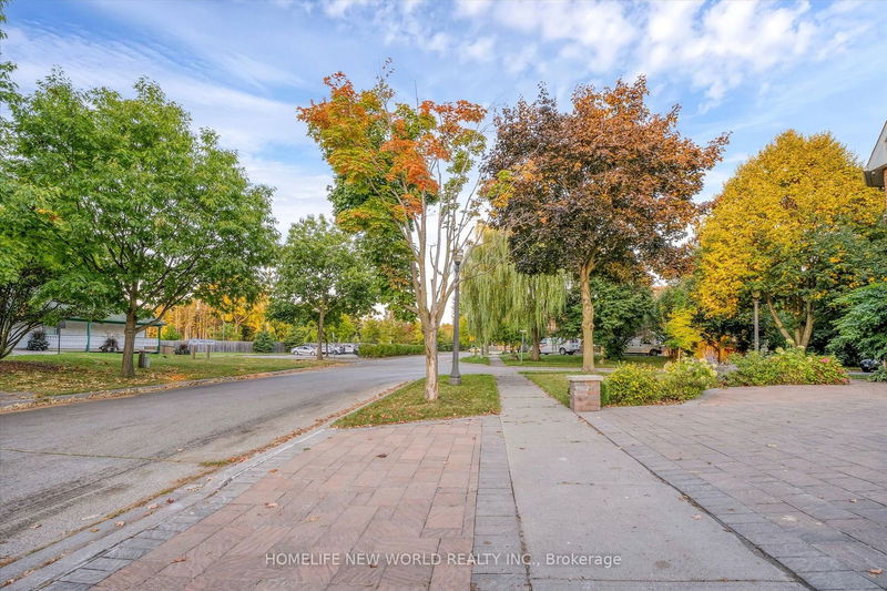 113 Roberson Dr  Ajax, L1T 3Z6 | Image 38