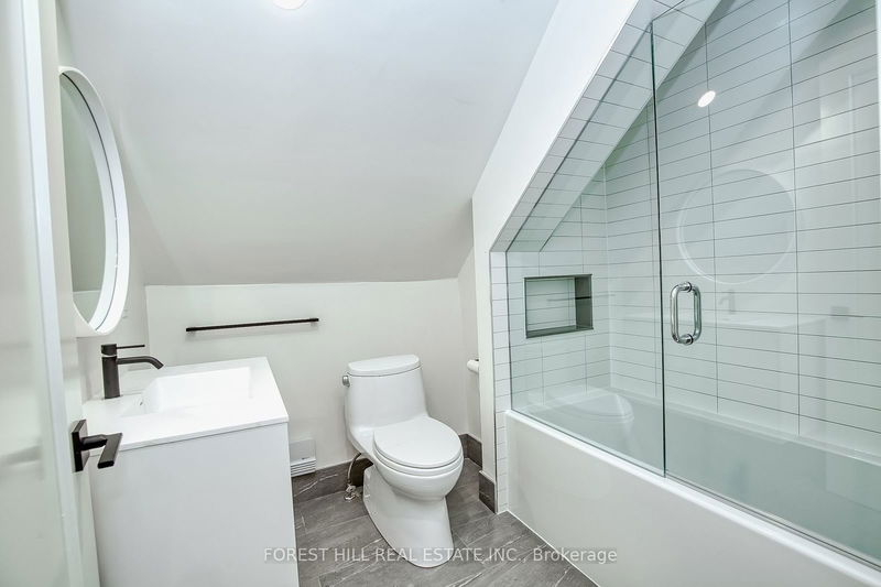 97 Lee Ave  Toronto, M4E 2P2 | Image 12