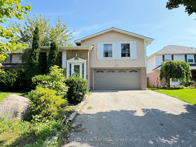 home for lease on 437 Prince Of Wales Drive