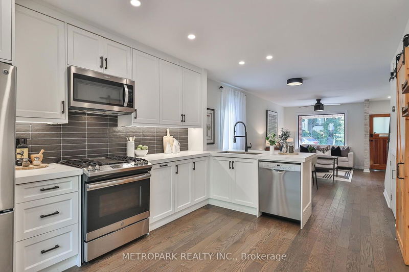 341 Woodfield Rd  Toronto, M4L 2W9 | Image 15