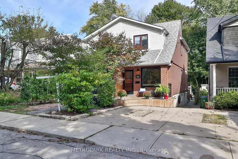 341 Woodfield Rd  Toronto, M4L 2W9 | Image 40