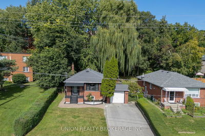 28 Fishleigh Dr  Toronto, M1N 1G9 | Image 1