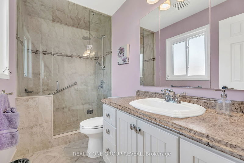 1778 Edenwood Dr  Oshawa, L1G 7Y3 | Image 24