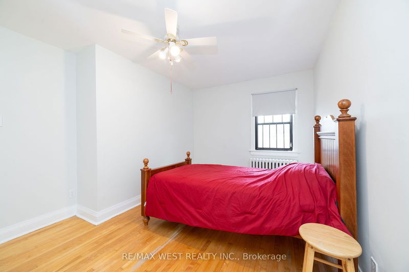 1098 Pape Ave  Toronto, M4K 3W8 | Image 12