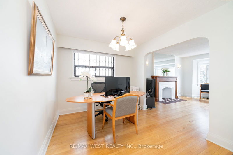 1098 Pape Ave  Toronto, M4K 3W8 | Image 7