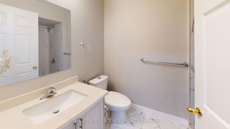 1821 Dalhousie Cres  Oshawa, L1G 8C5 | Image 12