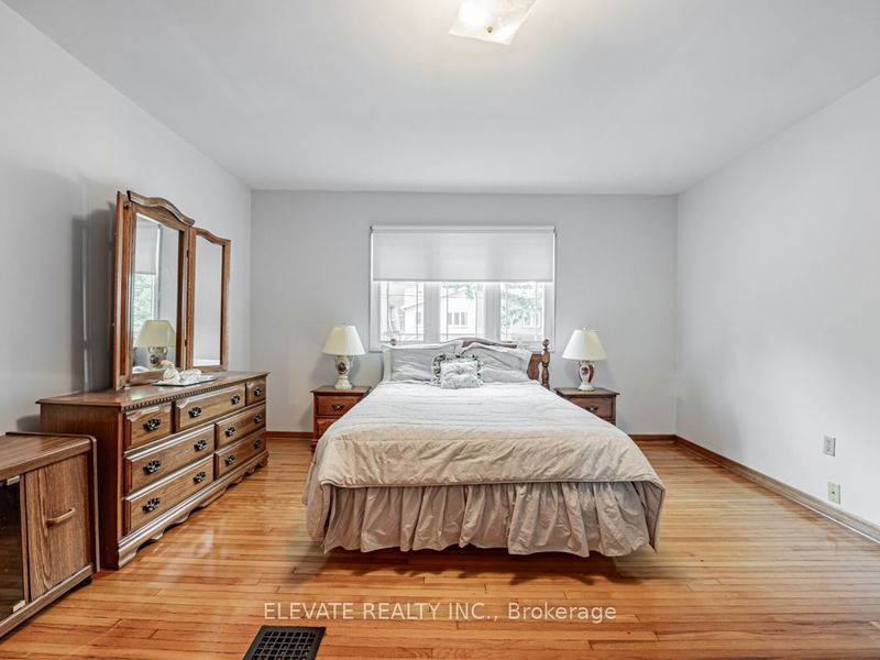 82 Glenmore Rd  Toronto, M4L 3M3 | Image 24