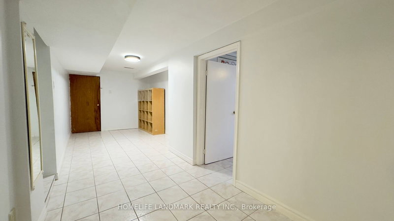 (Bsmt) - 35 Lambeth Sq, Toronto, M1W 3B3 | Image 2