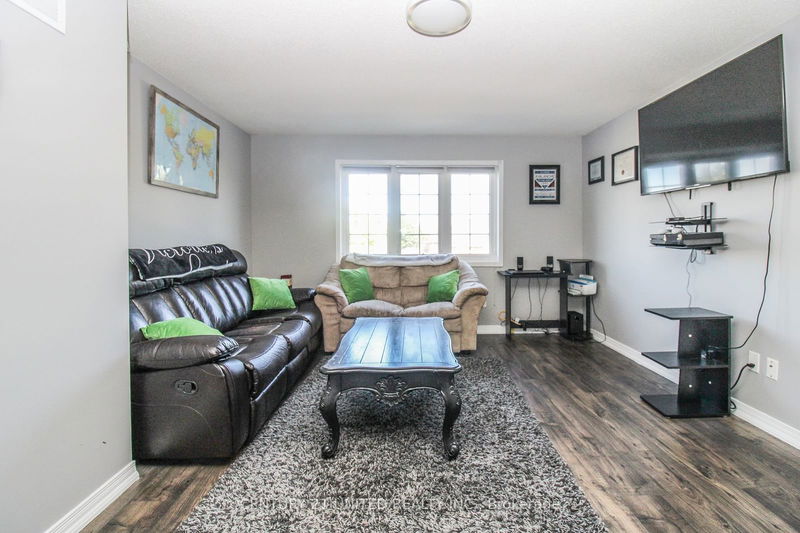 1303 Andover Dr  Oshawa, L1K 2K3 | Image 19